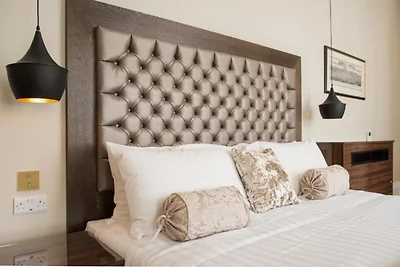 Lansbury Studio Suite