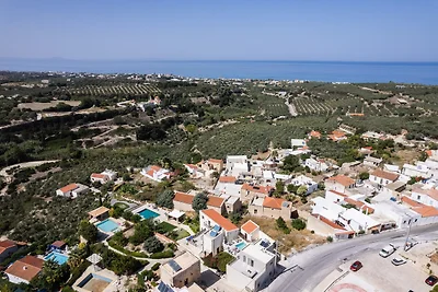 Marvelous new luxury villa with heated pool!
