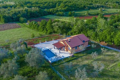Villa mit privatem Pool, Jacuzzi und Volleyba...