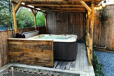 Ferienhaus in Bastogne mit Whirlpool