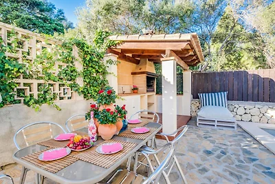 House with pool near the beach