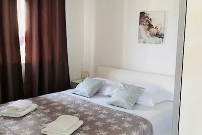 Villa Brazza - Two Bedroom Apartment with Sea...