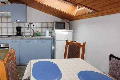 Classic and Trendy Apartment with Terrace - T...