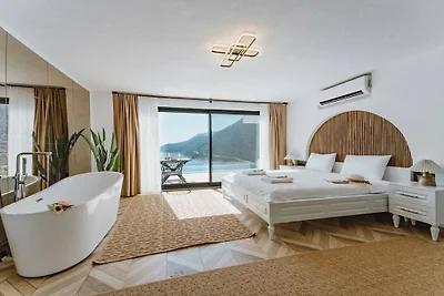 Villa in Kas mit Schwimmbecken