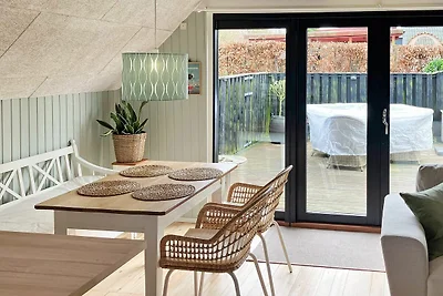 Modernes Kustenrefugium in Eno-By Traum