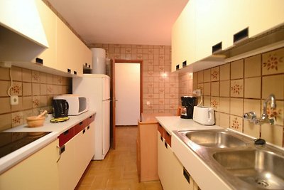 Apartment in Lescala mit Balkon