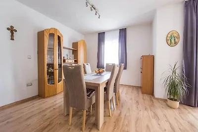 Holiday Home J&D No.3-Six Bedroom House  with...