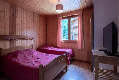 4 camere per 9 persone