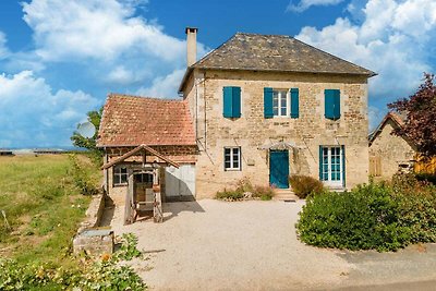 Ferienhaus mit Pool in Coubjours