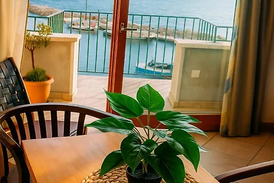 One Bedroom apartment with Balcony and Sea Vi...