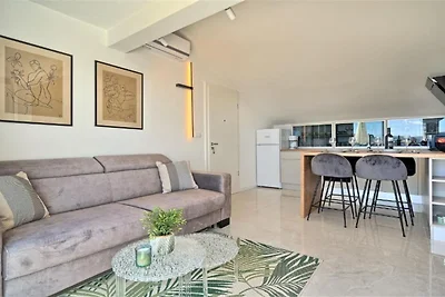One-Bedroom Apartment With Terrace And Sea...