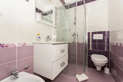 Apartments Mastelić - Three Bedroom Apartment...