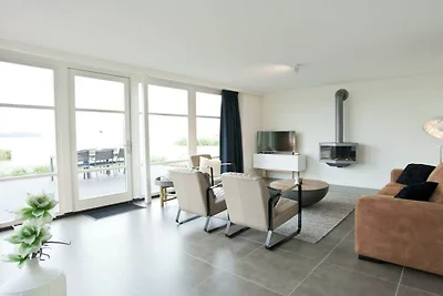 Villa in Hulshorst mit Terrasse