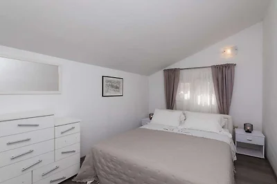 Apartments Roda - Comfort One Bedroom Apartme...