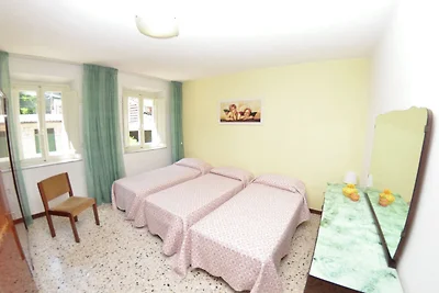 Casa in stile provenzale tra le colline di Lu...