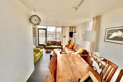 Casa vacanze sul lungomare con pontile