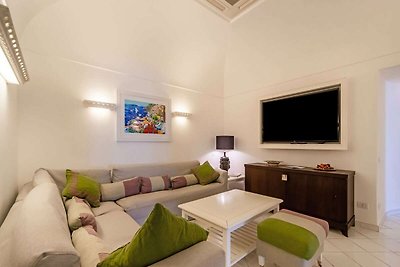 Moderne Villa in Positano mit Swimmingpool