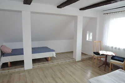 Ferienhaus mit umzהuntem Garten in Stepnica