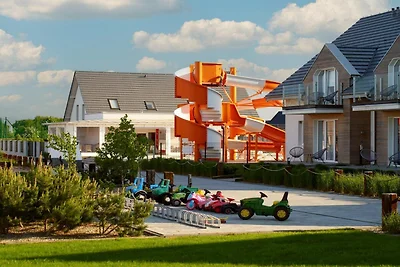 Vakantiehuis in Sarbinowo bij Strand en...