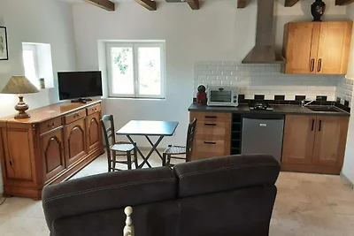 Piccola casa con piscina in comune a...