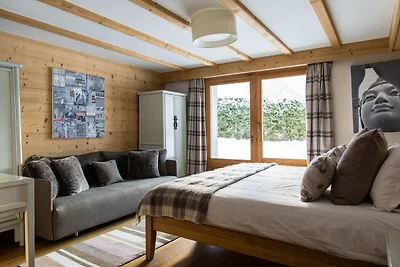 Luxurious Chalet with Panoramic Views & Hot...