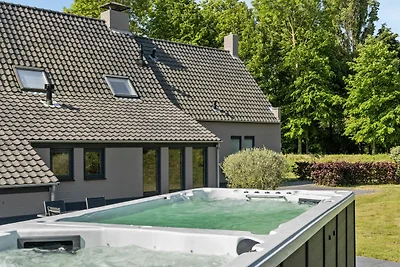 Wellness villa with sauna, spa near beach