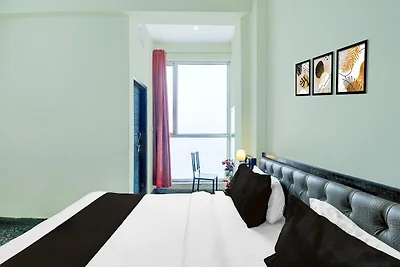 Collezione O Sunder Nagar Golvyas