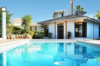 Villa ad Almancil con piscina privata