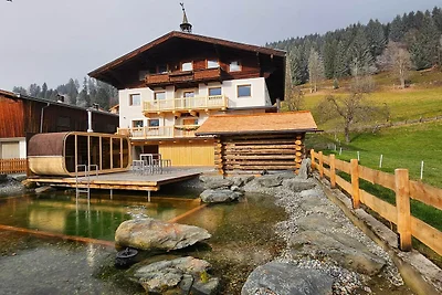 Bauernhaus in Bramberg mit Sauna & Skizugang