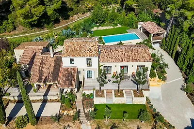 Villa met zwembad vlakbij Golf de Manville