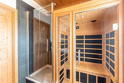 Superior Chalet met sauna en whirlpool