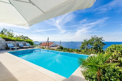 Villa Art Gallery - Six Bedroom Villa with Te...
