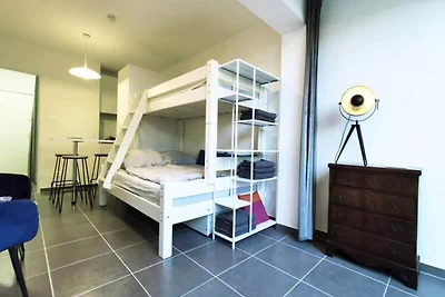 Studio Heron Residence