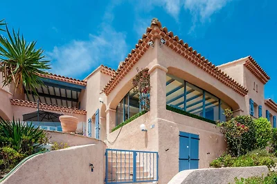 Luxuriöse Villa in Les Issambres mit Swimming...