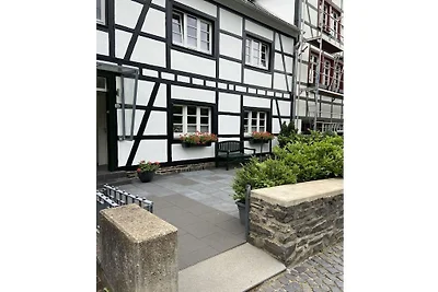 Dom wakacyjny w Monschau z basenem