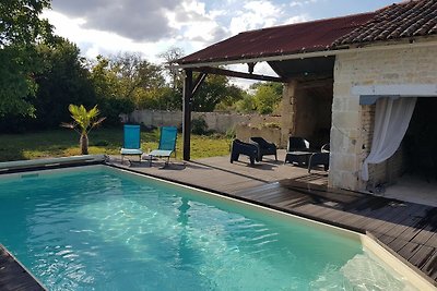 Charmantes Ferienhaus mit privatem Pool