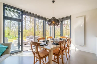 Luxuriöses Ferienhaus für 6 Personen am Waldr...