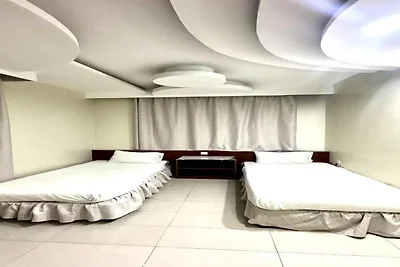 Opulent 2BR Haven | Designer Stay in Muscat