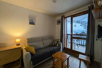 Apartment in den Alpen mit Pool und Terrasse
