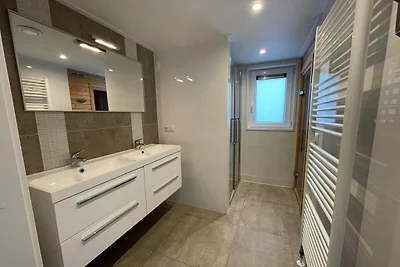 Villa with 5 bedrooms and 2 bathrooms