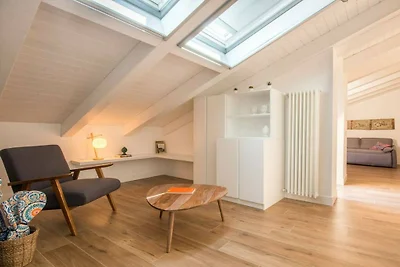 Le Niche Holiday Home with Terrace - CAV