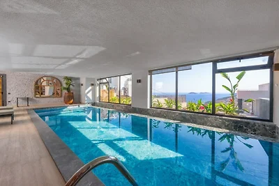 Villa a Kalkan con piscina