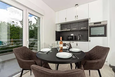 Modern Apartments with Private Balcony - Delu...