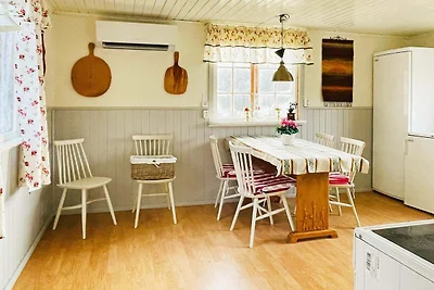 4 Personen Ferienhaus in FÄRGELANDA-By Traum
