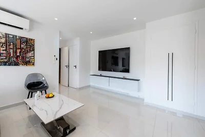 2P Traversant, Centre Cannes, Rue d'Antibes