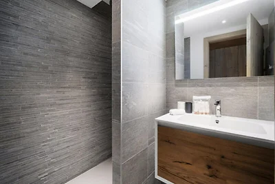 Ferienwohnung mit direktem Zugang zur Piste u...