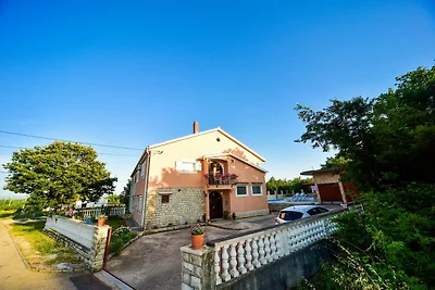 Ruim appartement met privézwembad