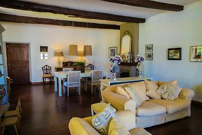 Luxuriöses Ferienhaus mit privatem Pool