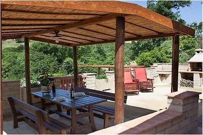 Villa in Riparbella met zwembad