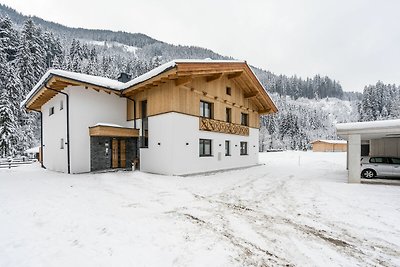 Geräumiges Chalet mit Sauna in Saalbach-Hinte...